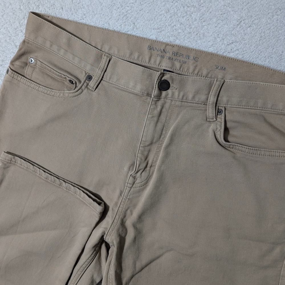 Banana Republic Traveler Pants Mens 36/30 Khaki Slim Stretch Beige